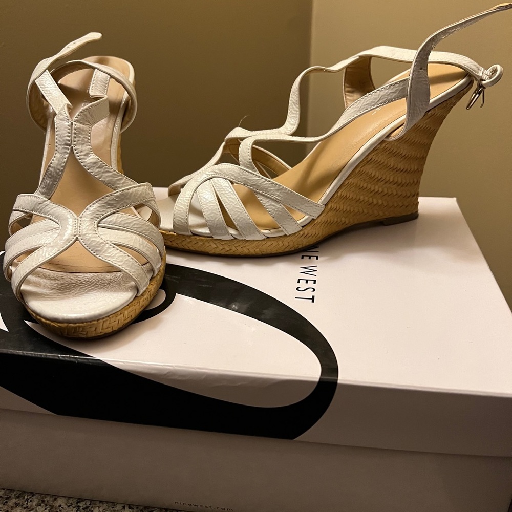 White wedges